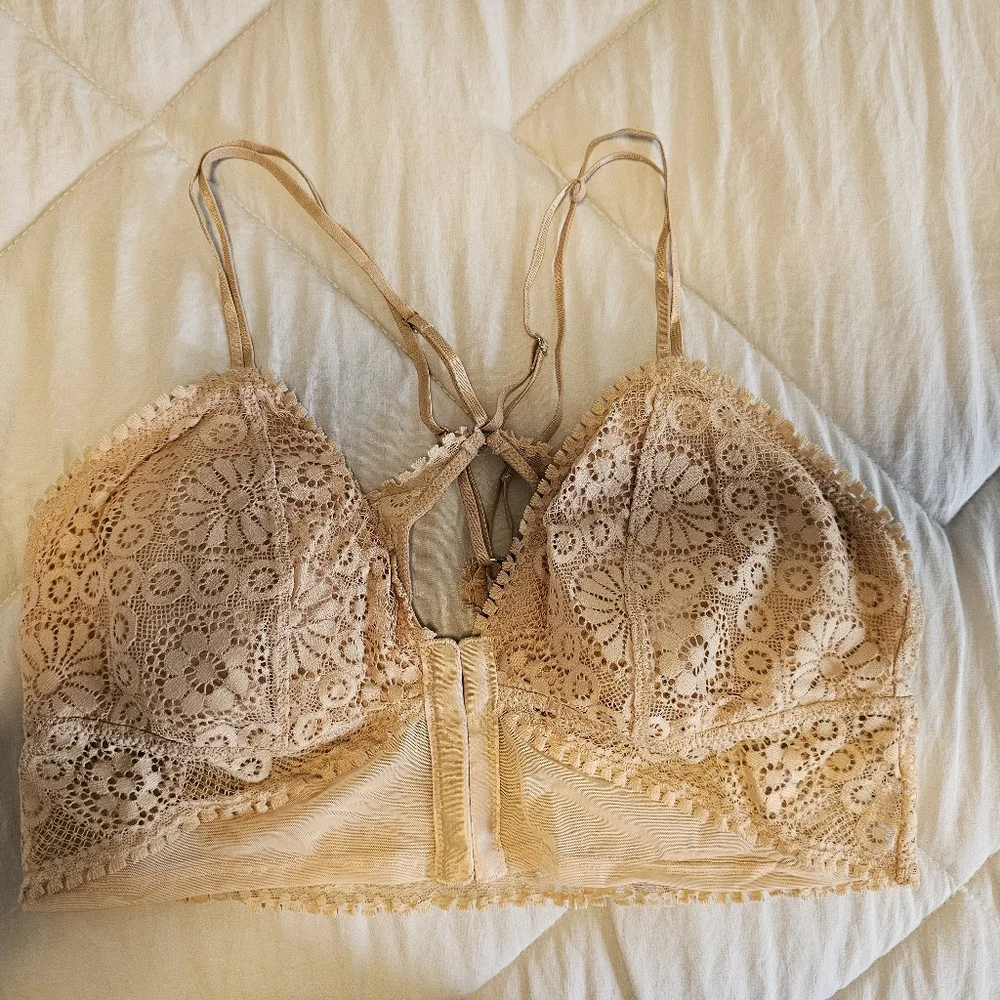 Aerie Lace Bralette in Beige‎ Size M